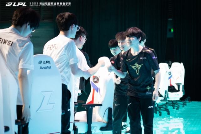 本次签约的 本次签约的