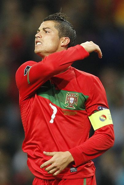 艰难双冠 艰难双冠